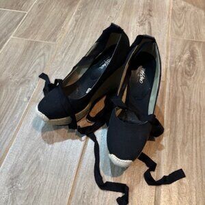 Mossimo Target Line Set of Womens Black and Blue Espadrille Size 6